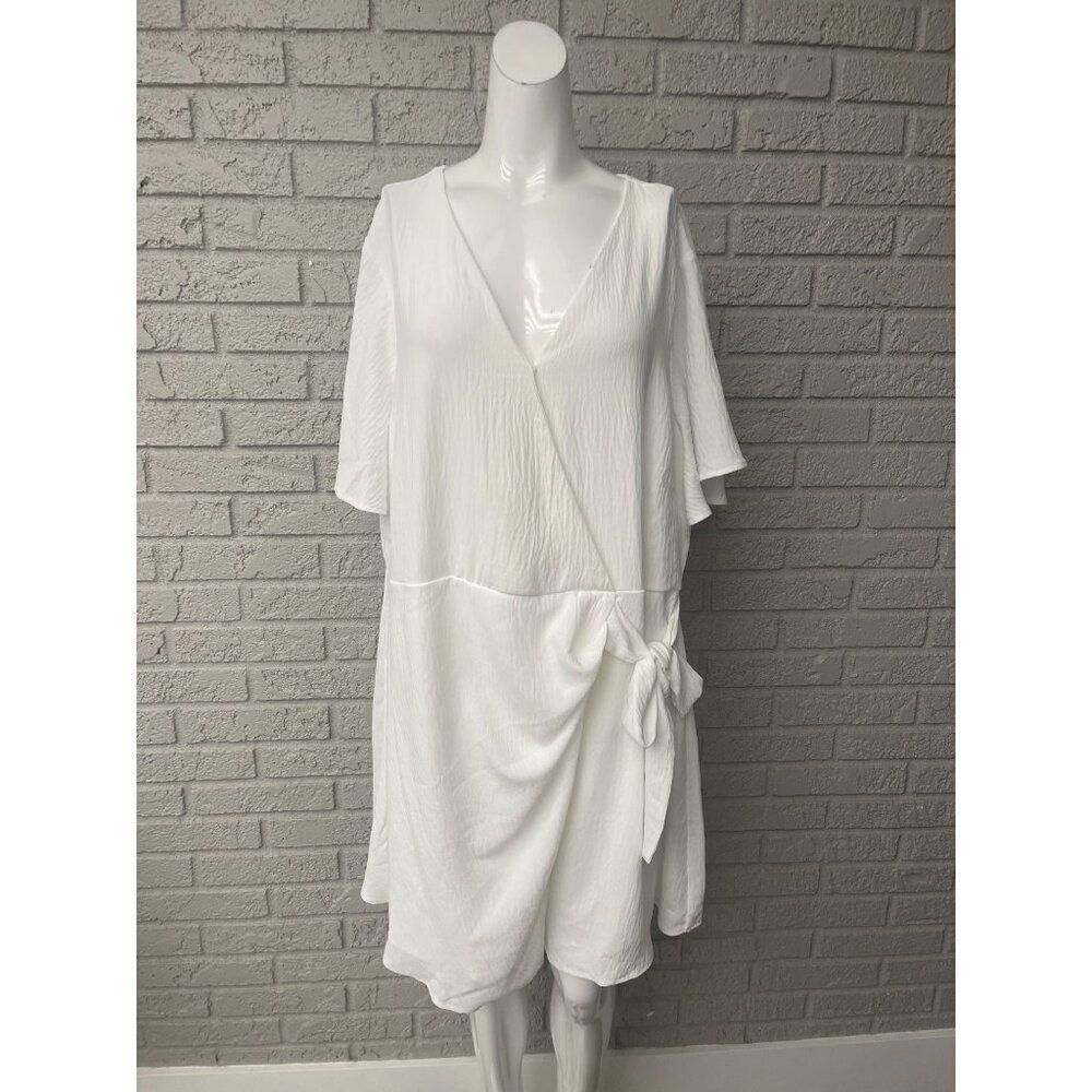 White Birch Women White Crinkled Short Sleeve Faux Wrap Romper Size 3X